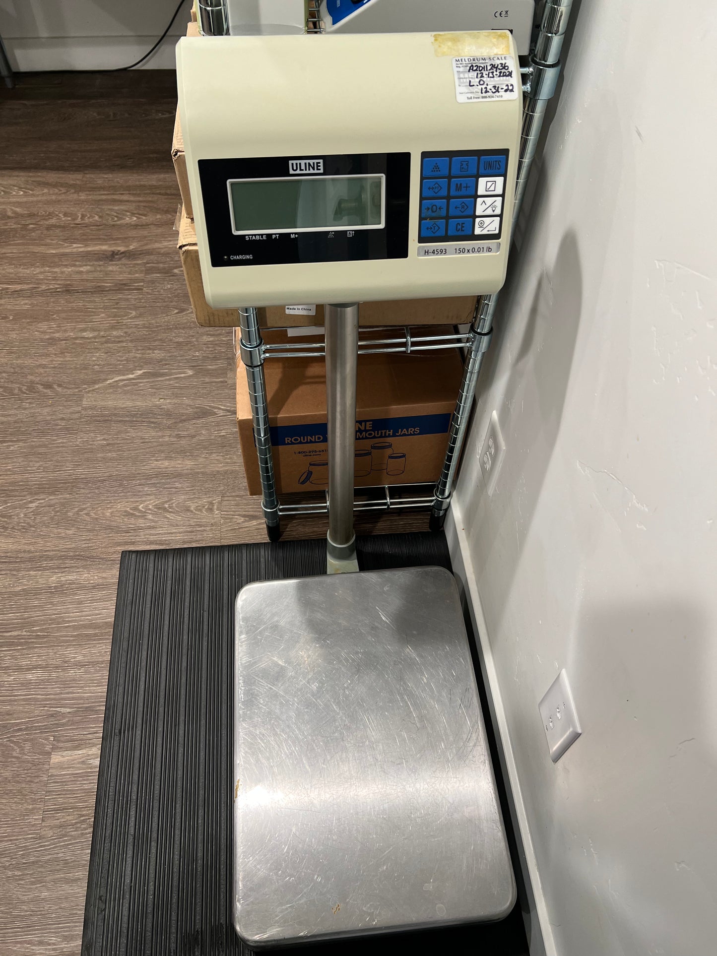 Scale - Floor Scale - Uline - H 4593